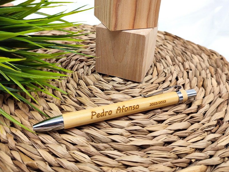 Caneta personalizada bambu