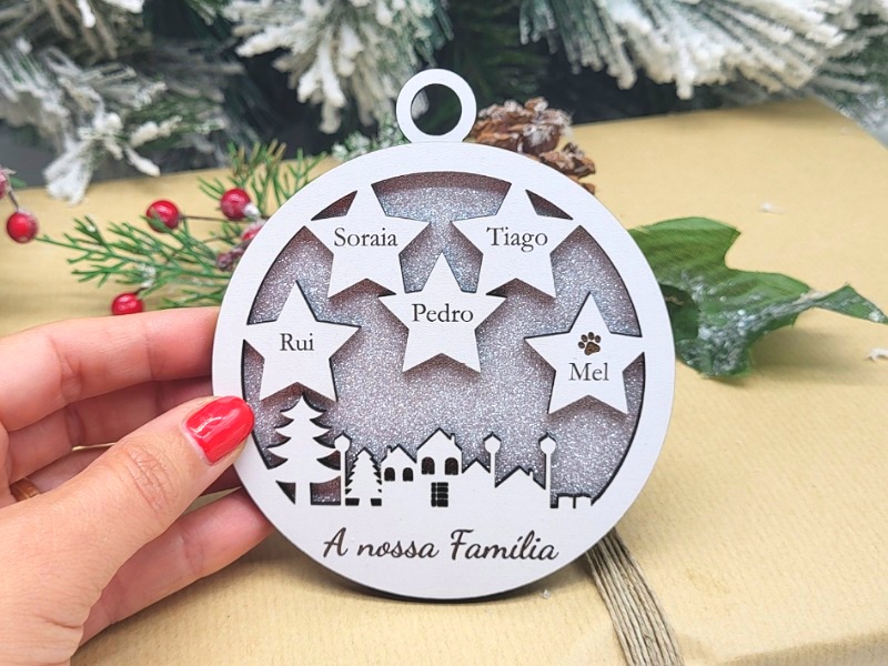 Bola de Natal - Pinhas Nome Família Personalizado