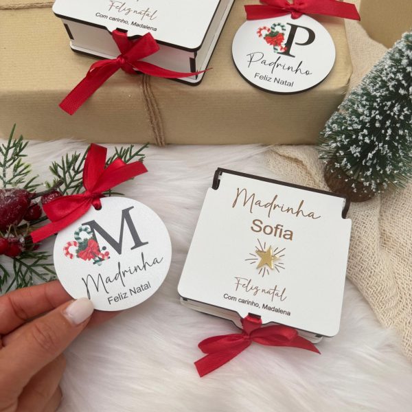 Caixa com rodela de natal em madeira